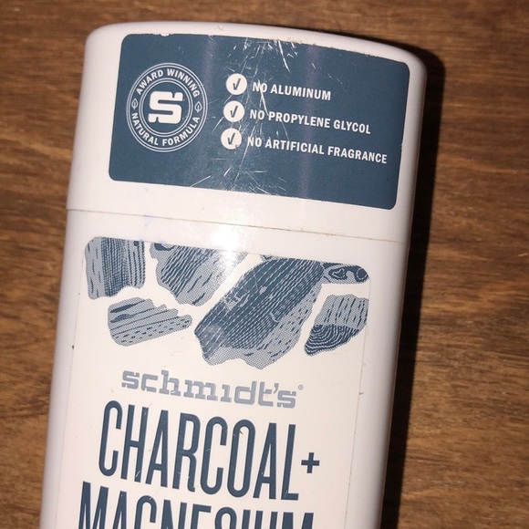 Schmidts charcoal + magnesium deodorant - Picture 2 of 5